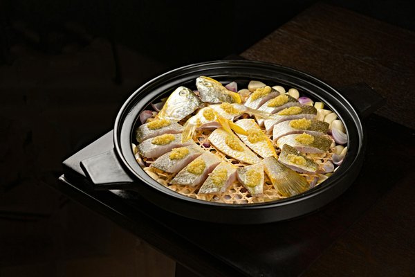 Revamping UK Retail: Harnessing Augmented Reality to Boost Customer Interaction